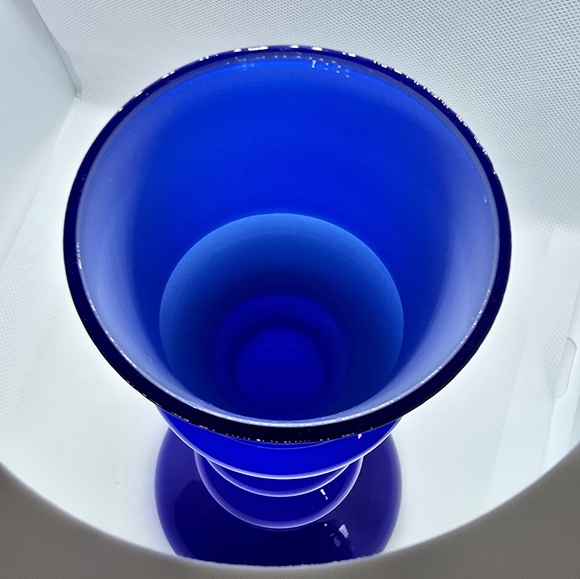 Colbalt Blue Glass Vase With White Interior Glass - Picture 5 of 6